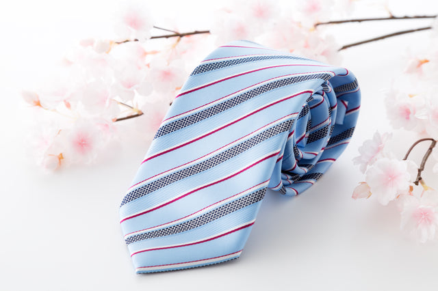 成人祝いのプレゼントにおすすめの品物を紹介!マナーや相場も徹底解説!